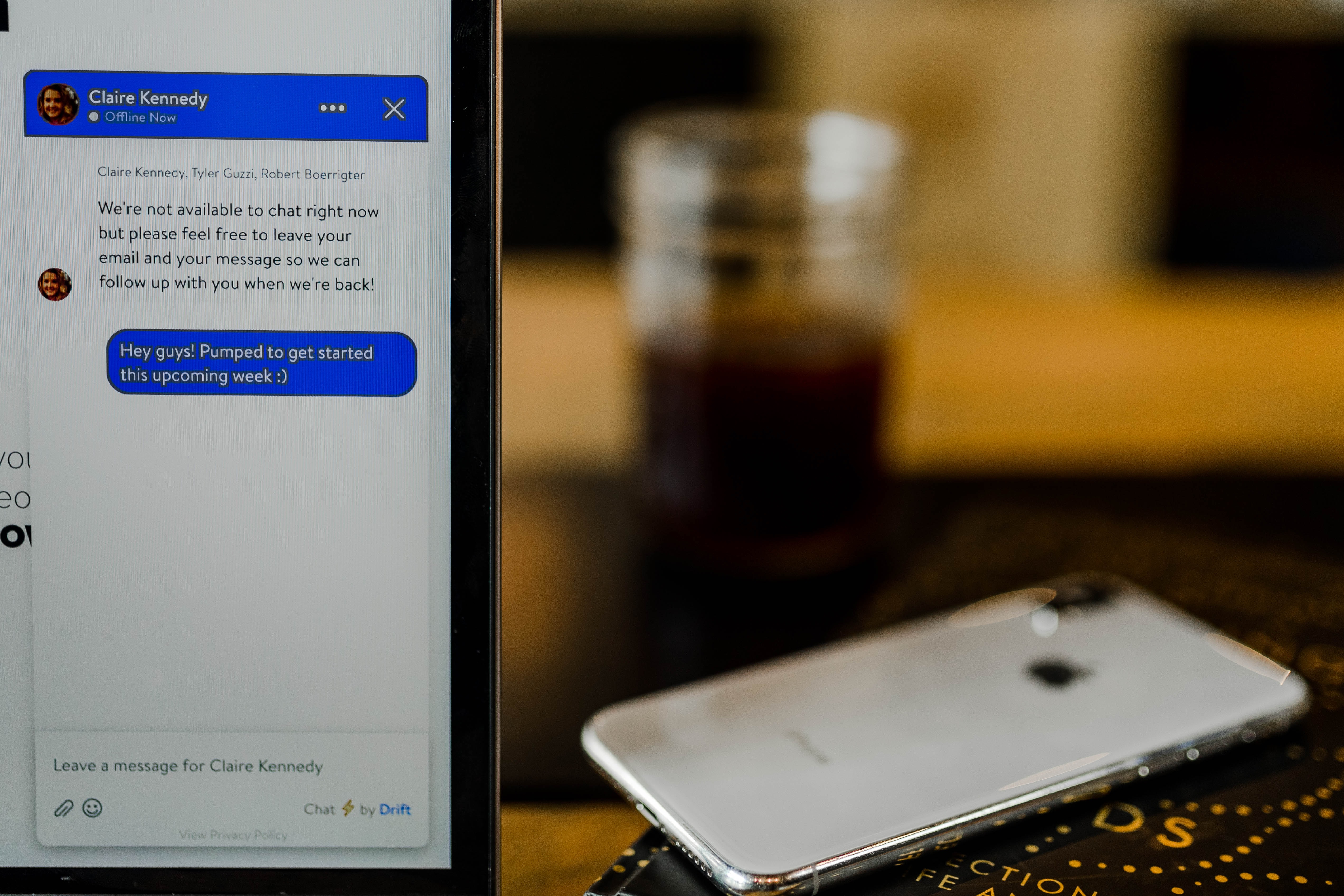 Improve Customer Experience by Combining Chatbots and Phone Calls